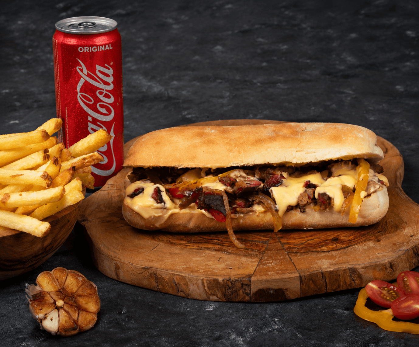 Menu Philly Cheesesteak Sandwich + frites + boisson