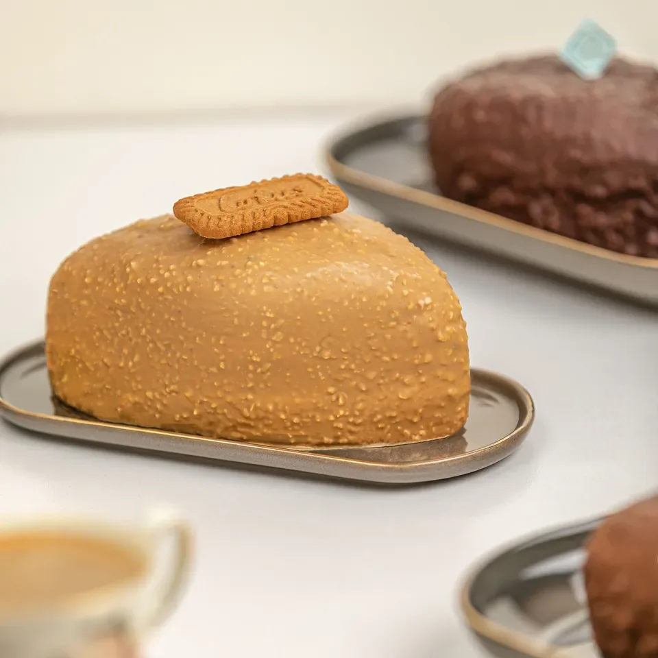 Cake Voyage Lotus